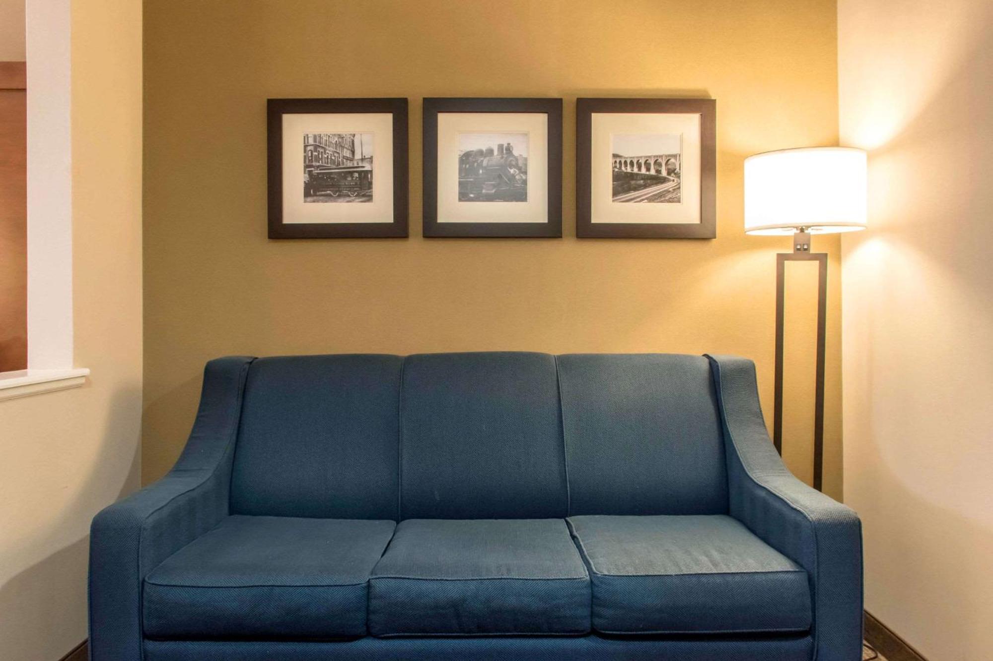 Comfort Suites Scranton Near Montage Mountain Bagian luar foto